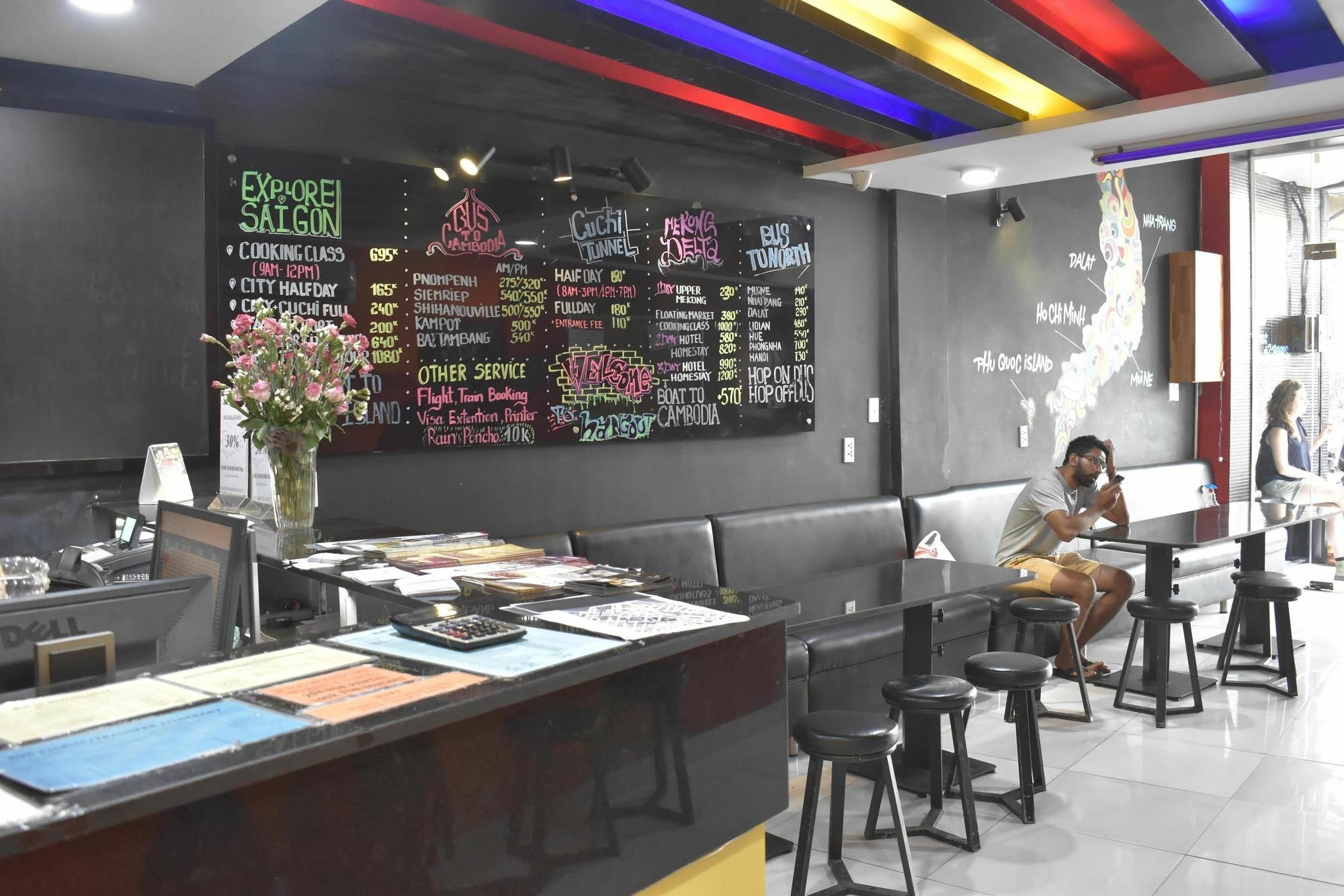 Hangout Hostel Hcm (Adults Only) Bandar Ho Chi Minh Luaran gambar