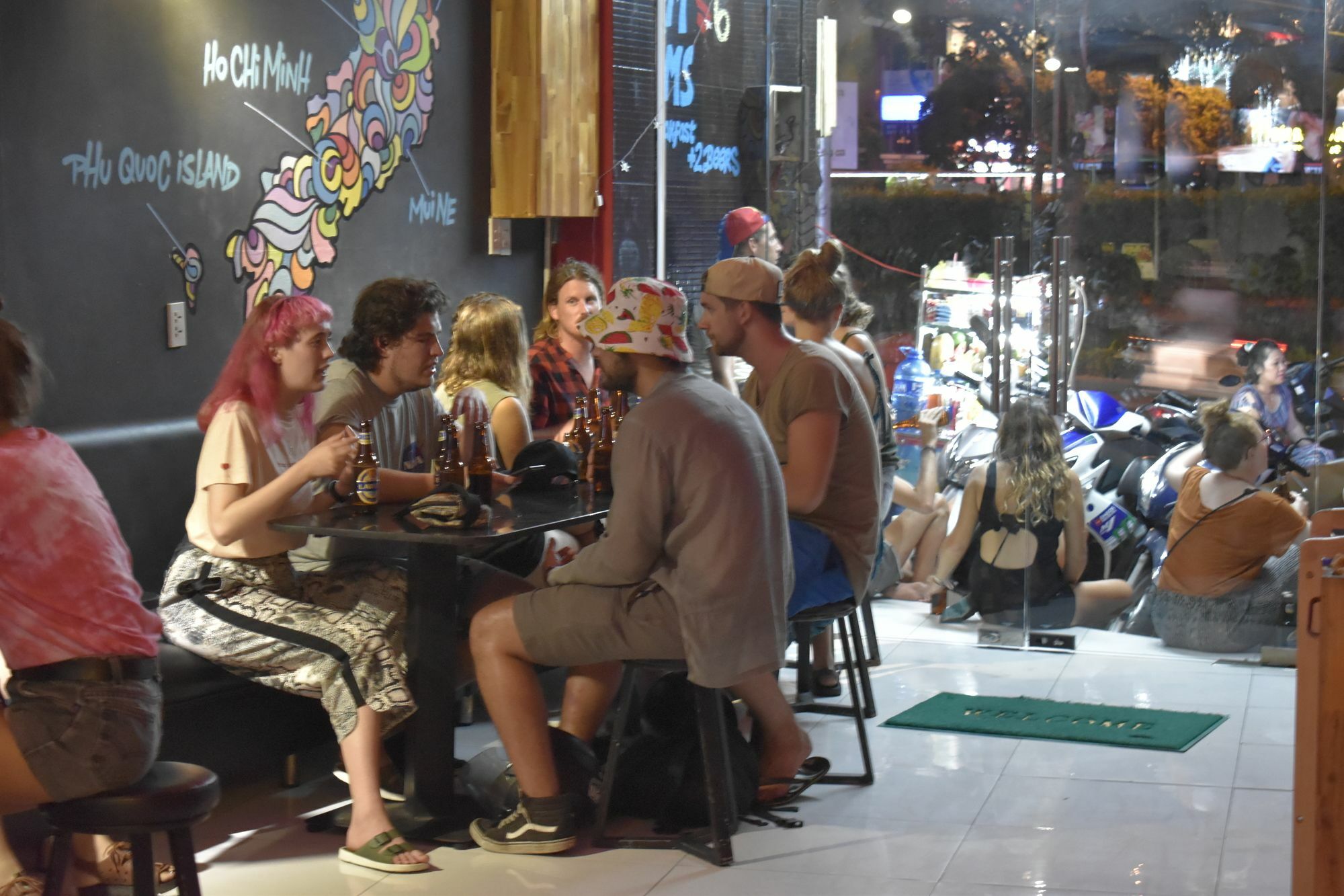 Hangout Hostel Hcm (Adults Only) Bandar Ho Chi Minh Luaran gambar