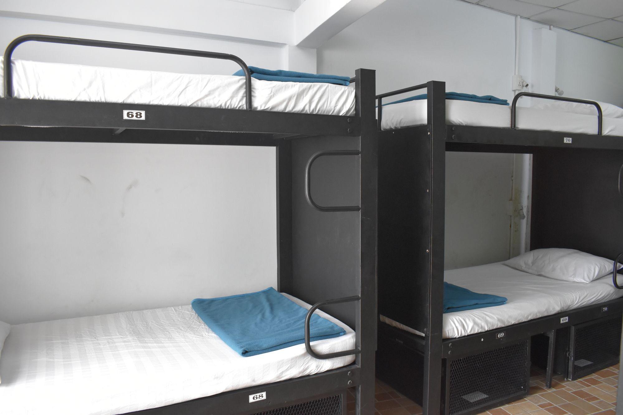 Hangout Hostel Hcm (Adults Only) Bandar Ho Chi Minh Luaran gambar